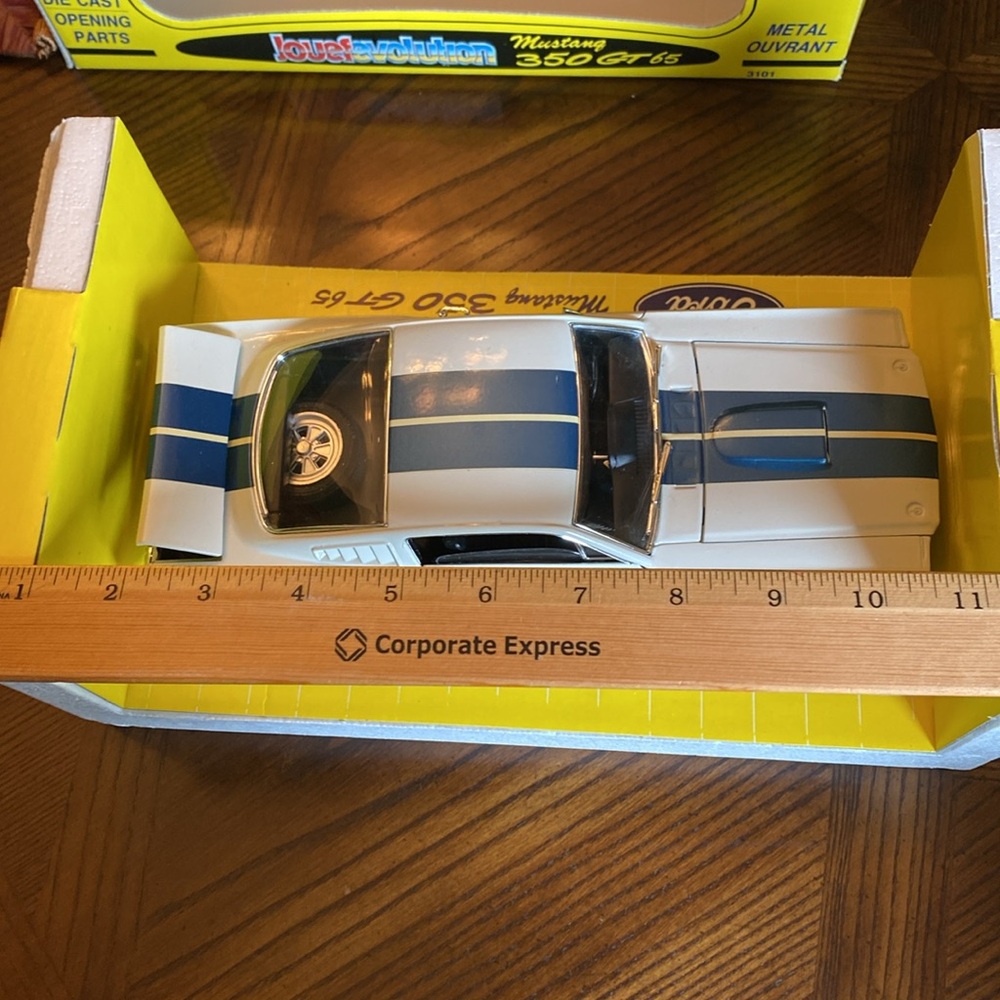 Ford Mustang Diecast Model Car, 350 GT 1965 Fastback, 1:18 Scale,Jouef Evolution - Picture 15 of 16